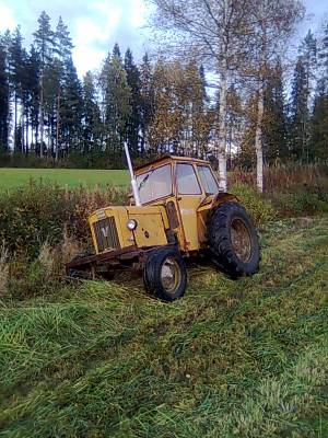 Kuis siinä noin kävi
niitin pellon reunoja ja sinne meni
Avainsanat: valmet upotus