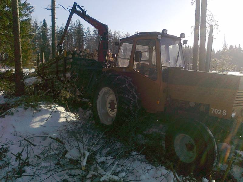 Puu liikuu
naapurin 702s mettäs
Avainsanat: valmet patruuna mettäs