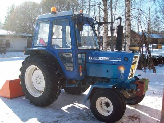 Ford 6600 ja Esko 
