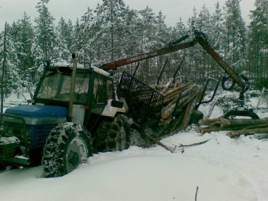 mehtä hommia
      leyland 482 ja patu 595  


