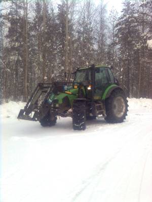 Deutz fahr agrotron 110 & mp-lift 255
deutsin huoltoon vienti matkalta 
Avainsanat: deutz-fahr agrotron 110 mp-lift