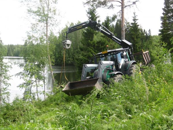 141 ja Kronos-pilikki kalankuljetuslavalla..
Pilikillä,siima ainakin riittävän vahvaa.
Avainsanat: pilkki kronos