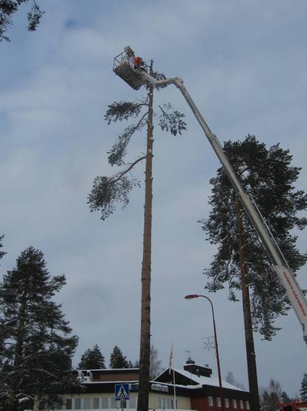 `Pystykauppa-savotta`
Avainsanat: nostolava husokki