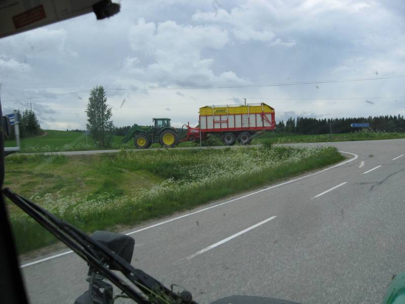 JD 7530 ja Pöttinger Jumbo
Talonpojan ralli
Avainsanat: 7530 pöttinger