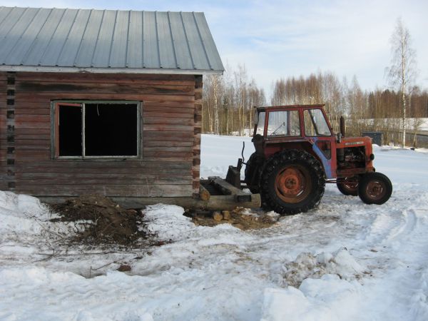 Lähteekö Nuhvilla?
Saunan siirto
Avainsanat: nuhvi sauna