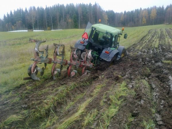 Hinausta odotellessa...
Ihan kerrasta putos, etusen kesti mennä, mut takanen putos!
