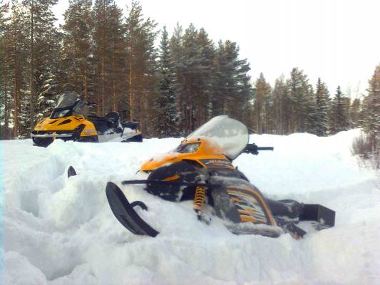 550 kiltisti tiellä ja pikku tuntra ojanpohjilla :(
