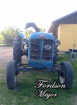 Fordson super major.
Foordsonni joka tarvisi uutta maalipintaa :)
Avainsanat: Fordson Super Major