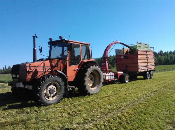 Toisensadon korjuuta 2013
Valmet 705, JF850 ja Velsa 85
Avainsanat: valmet 705 jf velsa