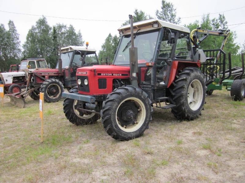 Zetor 6045
Oijärven traktorinäyttely 2011
