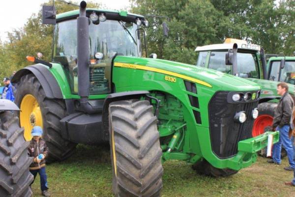 Rauta ja Petrooli
Avainsanat: john deere