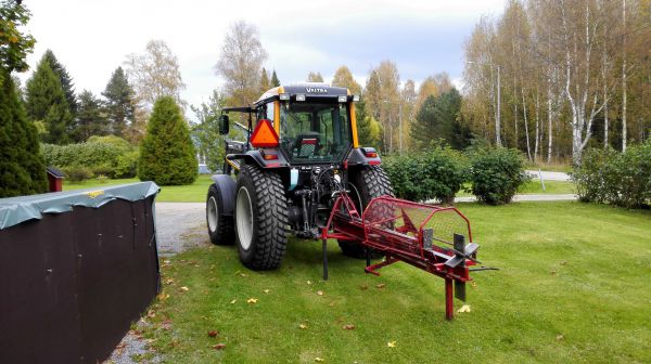 Valtra a93h & Näätä-scaan
