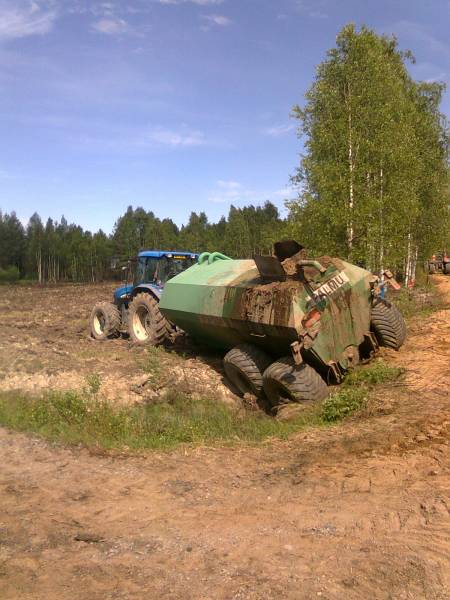 newholland ja palmu 
meinas palmu kellahtaa
