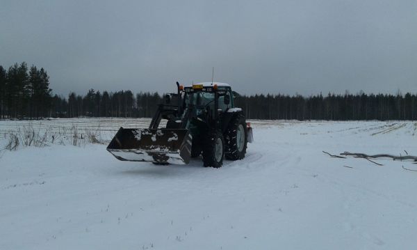 Tilan uusin sijotus
Uusin sijotus, syksystä tuli meille. ValtraValmet 6850 Hi-Tech Vm-00 Varustettuna MP-Lift 255 etukuormaajalla
Avainsanat: rattori haitekki, linkoomista