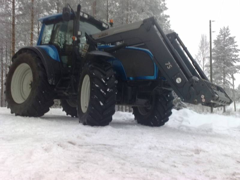 Valtra T190
