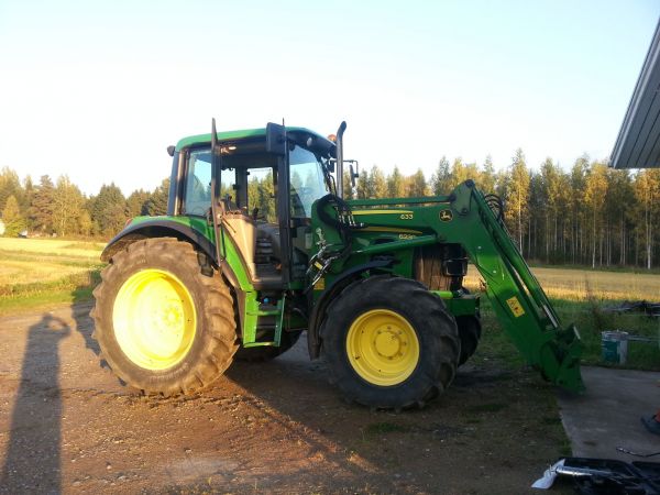 John Deere 6230
Mukavan olonen kampe.
Avainsanat: jd 6230