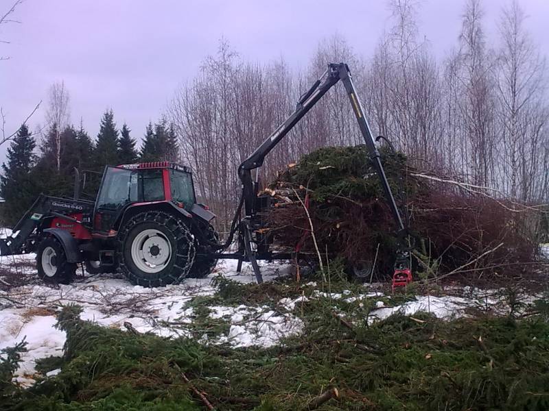 Vallu ja Nokka
Risun ajua hoivakodin työmaalta
