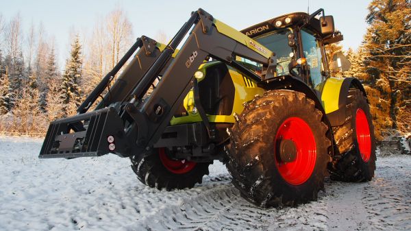 Claas Arion 650
Kokeillaan herättääkö tämmönen kuva mitään keskustelua =D
