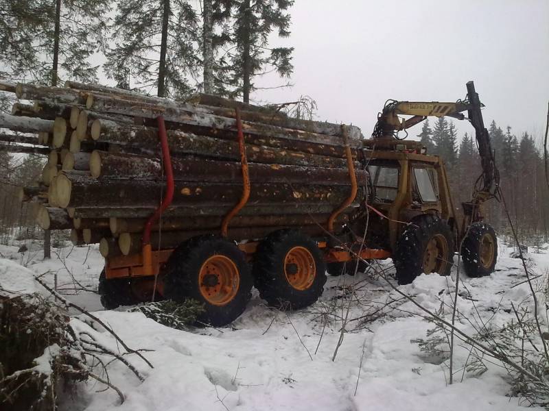 Tuulenkaatojen ajoa
