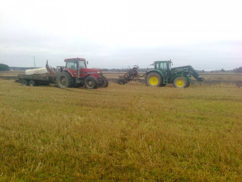 ojituksen harjoittelua
Avainsanat: jd mara salaojitus john deere