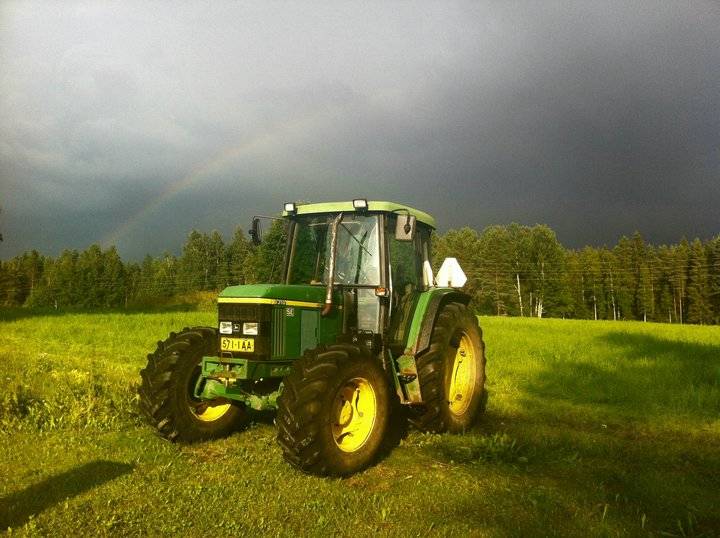 Uusi (käytetty) John Deere saapui Salosta 6310 SE
