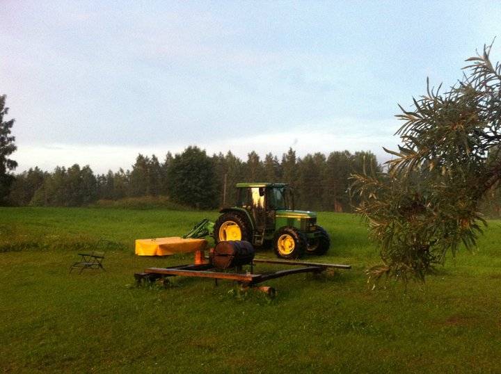 Piennarten niittoa KDT 220

