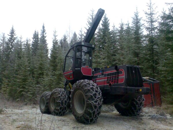 kolmannelta vuodelta koulussa
viimenen koulun työmaa ennen työharjoittelua
Avainsanat: valmet 901