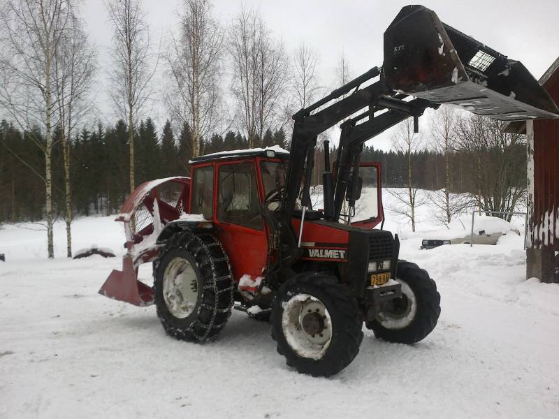 liikkuu lumi valmetillakin
Avainsanat: valmet lumi