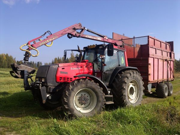 rehunajossa
8950 Ja agri
Avainsanat: valtra agri