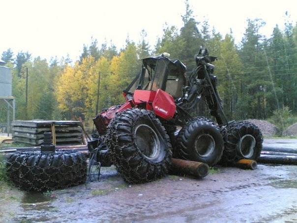 Valmet 921
valmet oli kolarissa viipurin ja pietarin välisellä tiellä.
Avainsanat: valmet 921