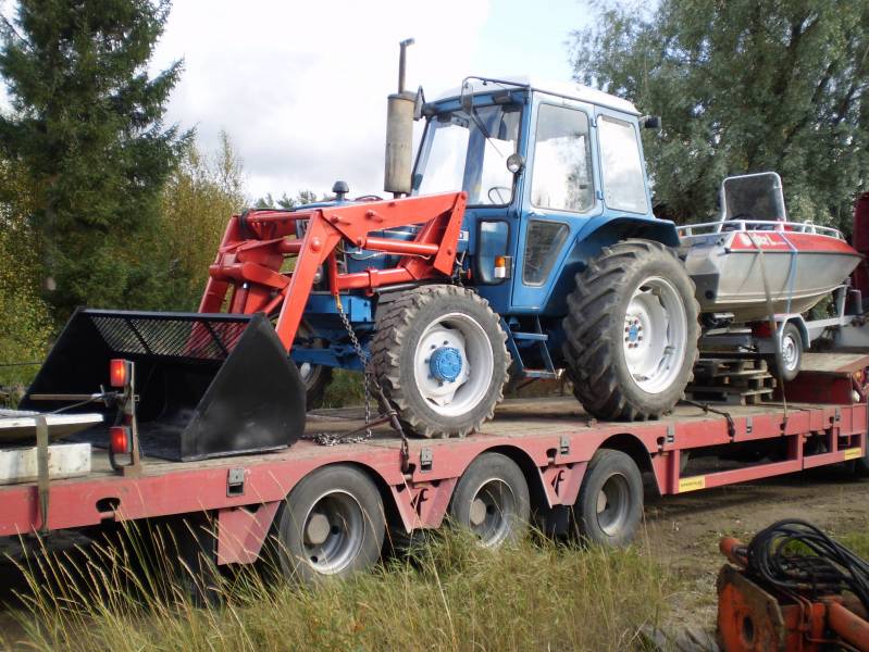 Ford 6600-4 lähtee uuteenkotiin.
Foorti+pikavik ålö lumikauhalla. 34'rekaat+pyöräpainot
Avainsanat: 6600-4