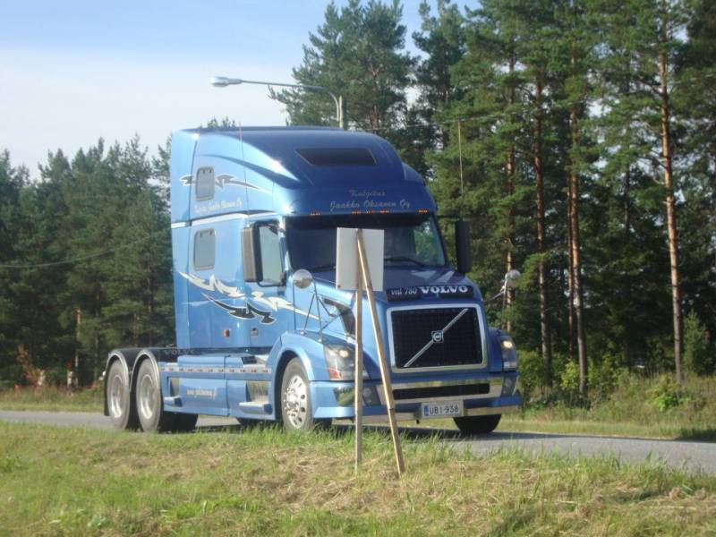 Kuljetus Jaakko Oksanen Oy:n volvo vnl 780
Kuljetus Jaakko Oksanen Oy:n volvo vnl 780
Avainsanat: volvo vnl 780