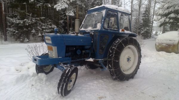 Ford 4000
toinen voorti
Avainsanat: ford voorti 4000