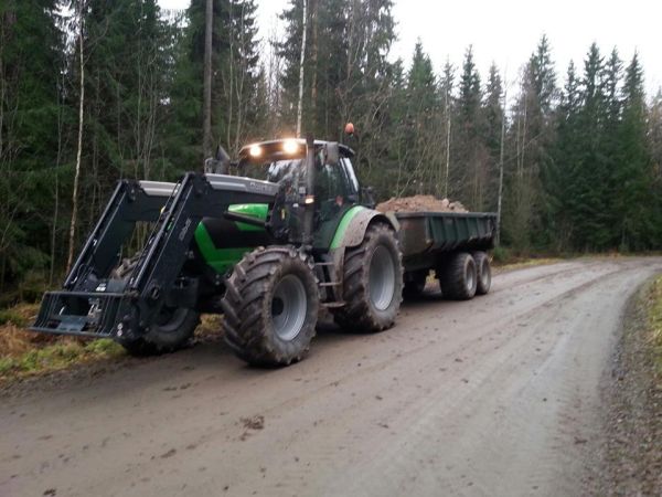 Deutz Fahr Agrotron M620 Profiline ja Teko Trailers 16 tn
Syksyistä kivenajoa ja tien peruskunnostamista
