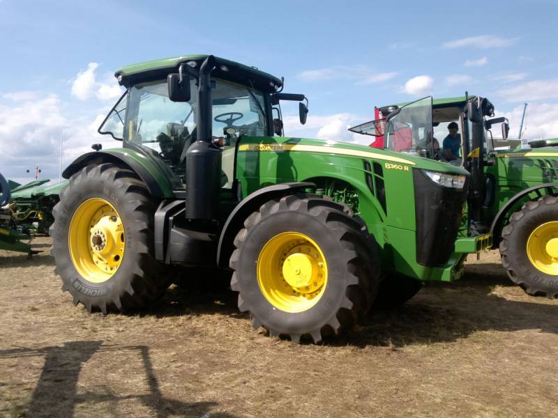 John Deere 8630 R
OKRA:n kalustoa
