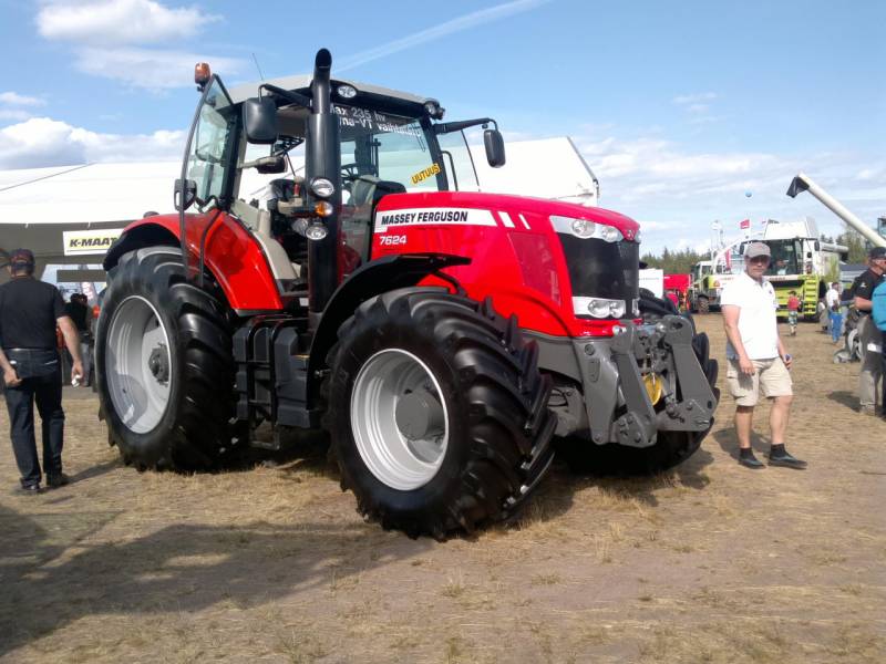 Massey Ferguson 7624 DYNA VT
OKRA:n kalustoa
