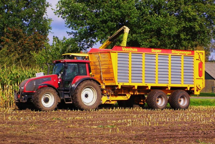 Valtra + Veenhuis
Valtra T 170 from contractor Nap, Ede, Netherlands.
