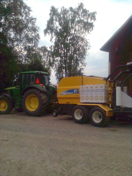 Paalaus vehkeet
Jd 6520 ja new holland br6090
Avainsanat: jd new holland