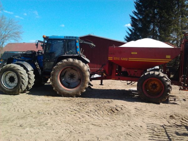 apulantaa
valtra, tive ja 5200kg apulantaa
Avainsanat: valtra tive