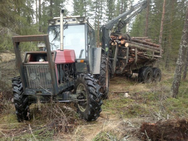 Rangan ajoa
Ursus 914 ja Nokan kuormain
Avainsanat: Ursus Nokka