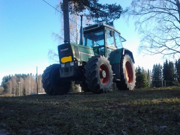 Fendt Farmer 310 lsa Turbomatic
Ventti ilman kuormaajaa.
