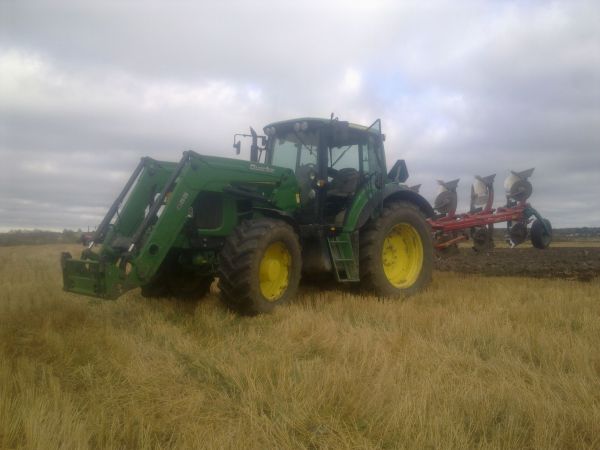 John Deere 6530, kverneland
koulun isoo jortika
Avainsanat: john deere 6830 iso jortikka kverneland