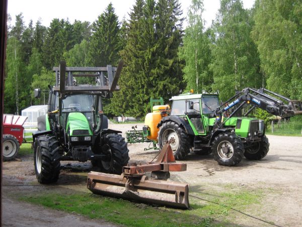 Reutsit pesulla
Deutz-Fahr Agrotron 120 mk3, Deutz-Fahr DX 120 ja Amazone
Avainsanat: deutz amazone deutz-fahr