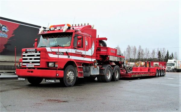 Scania 143H
Kuljetusliike P Sivenius Oy
         Kangasala
Avainsanat: Scania Sivenius