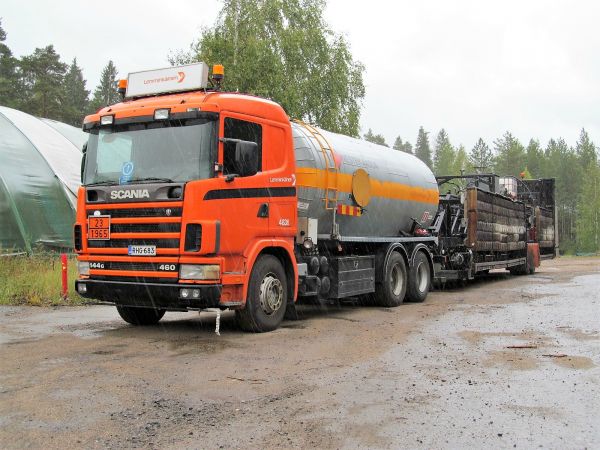 Scania 144G 460
Lemminkäisen kuumennusauto
Avainsanat: Scania Lemminkäinen