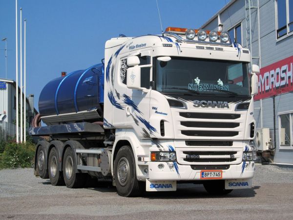 Scania R500
Kuljetus Mikko Nieminen
Avainsanat: Scania