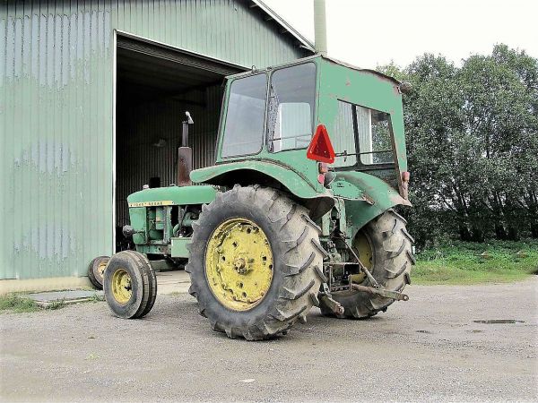 John Deere 4020
Peurafaneille näytille kuva Kowasta teknologiasta ilman softaa. Legendaarinen 4020 eli oikea miestenpyörä. 
Avainsanat: John Deere