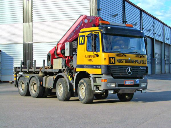 Mercedes-Benz Actros 4148
Nostokonepalvelu R Nieminen
         Turku
    Mobiilinosturi
Avainsanat: Mercedes Nostokonepalvelu