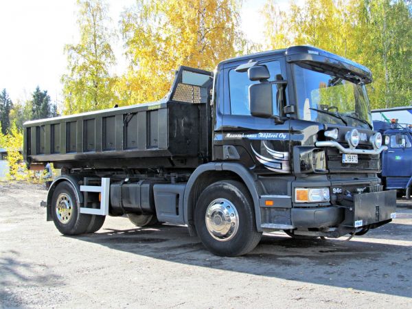 Scania 94G vaihtolavalaittein
Maanrakennus Itäjärvi Oy
Avainsanat: Scania vaihtolavalaitteet