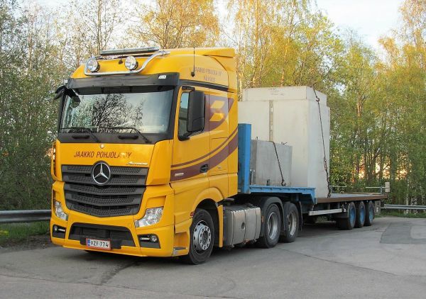 Mercedes-Benz Actros 
Jaakko Pohjola Oy
     Pälkäne
Avainsanat: Mercedes-Benz Actros Pohjola